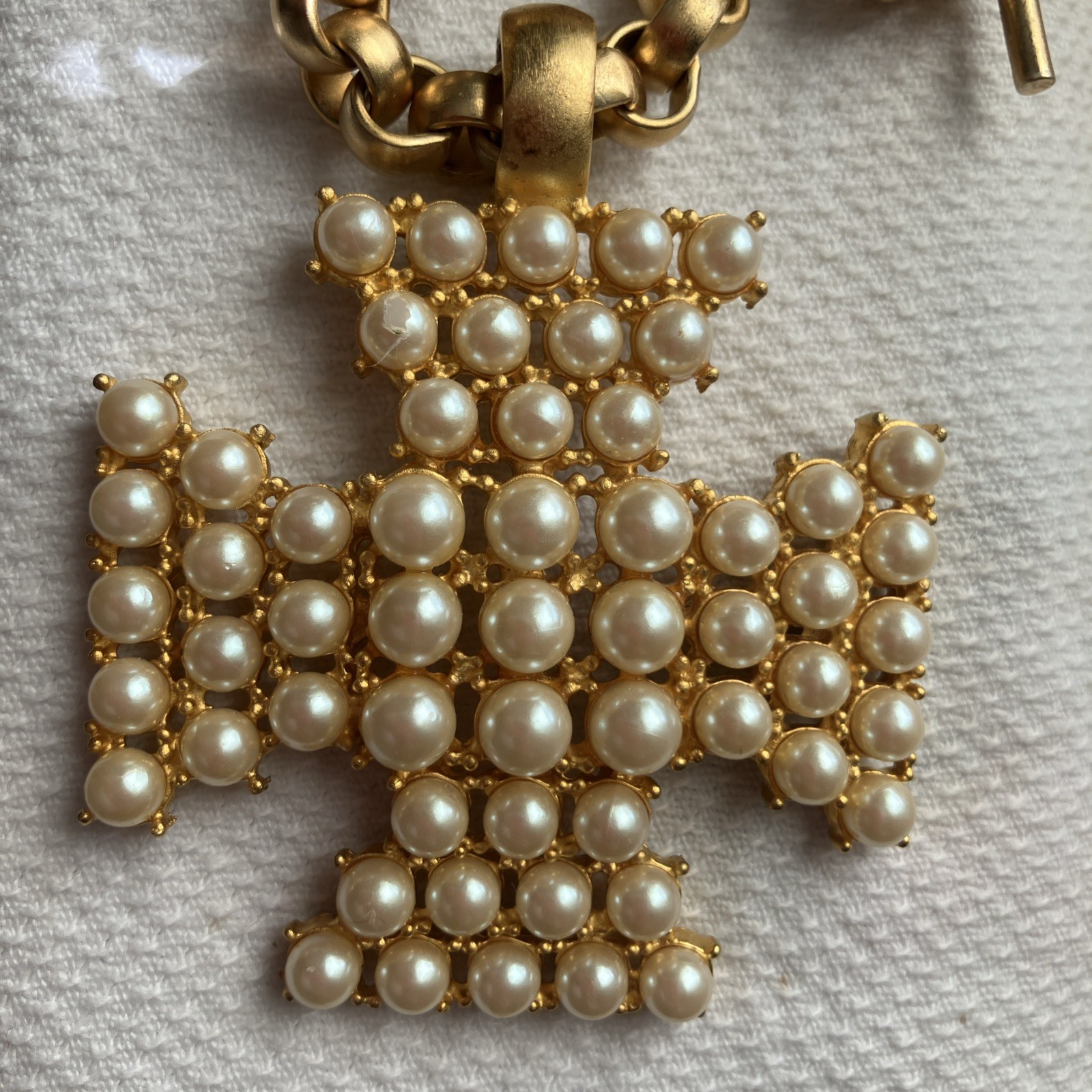 Vintage HIGH END Maltese Cross On Brushed Gold tone Heavy Chain – Ann Taylor?