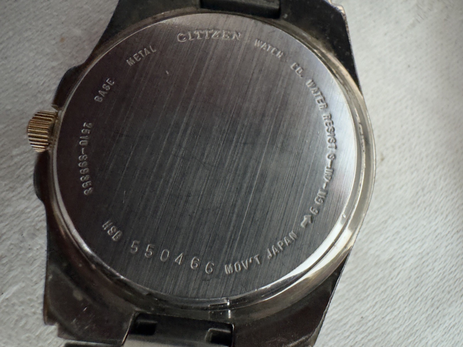Citizen 2510-S599353 Two-tone Black Dial Roman Numeral Bezel Date, minor wear