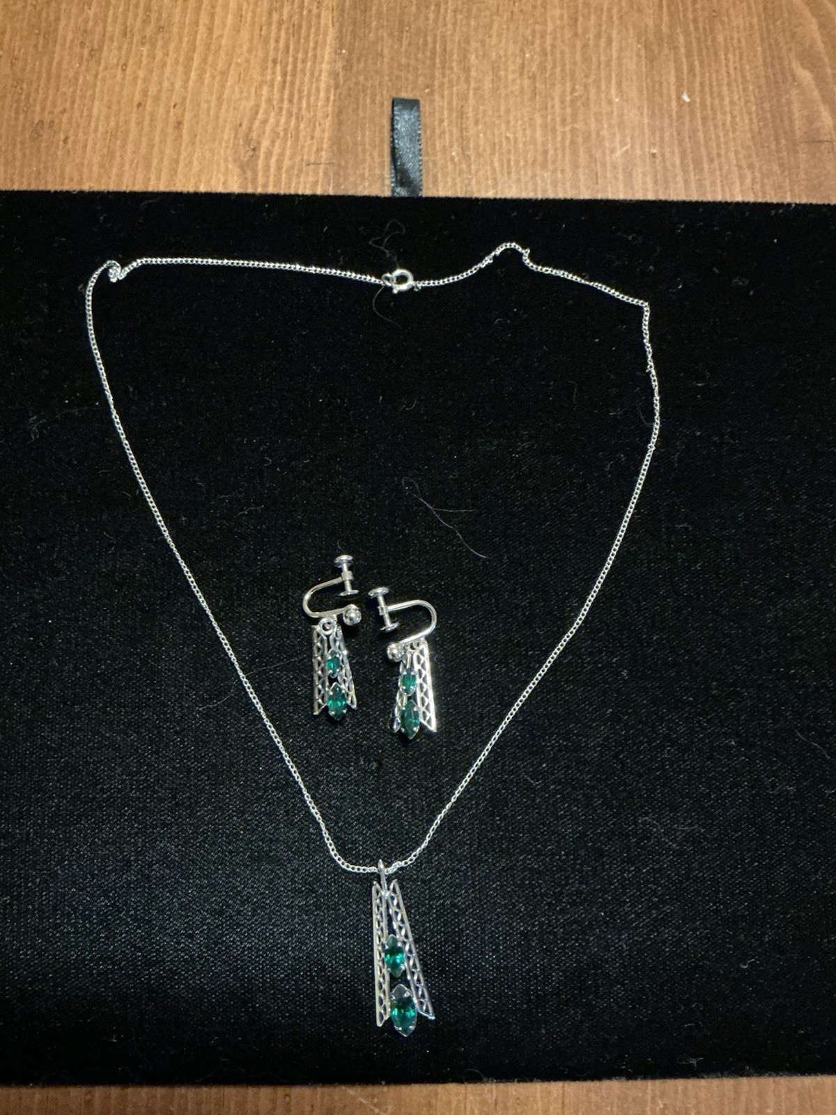 Van Dell Sterling Silver Necklace And Earrings Emerald Stones