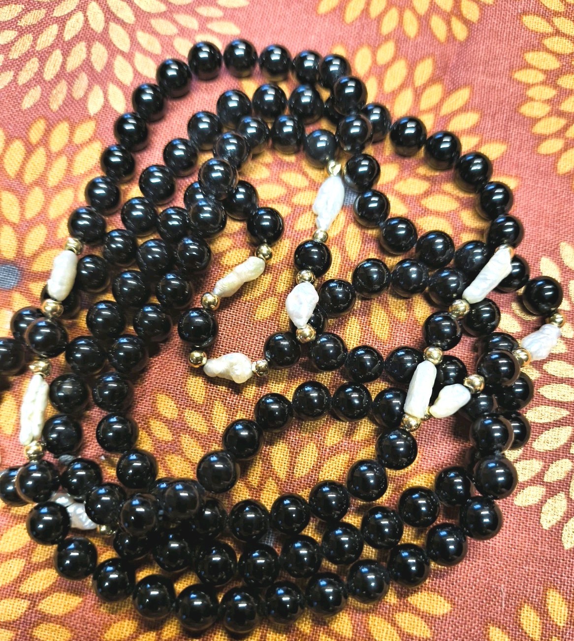 Vintage 14 K Gold Onyx And Rice Pearls Necklace