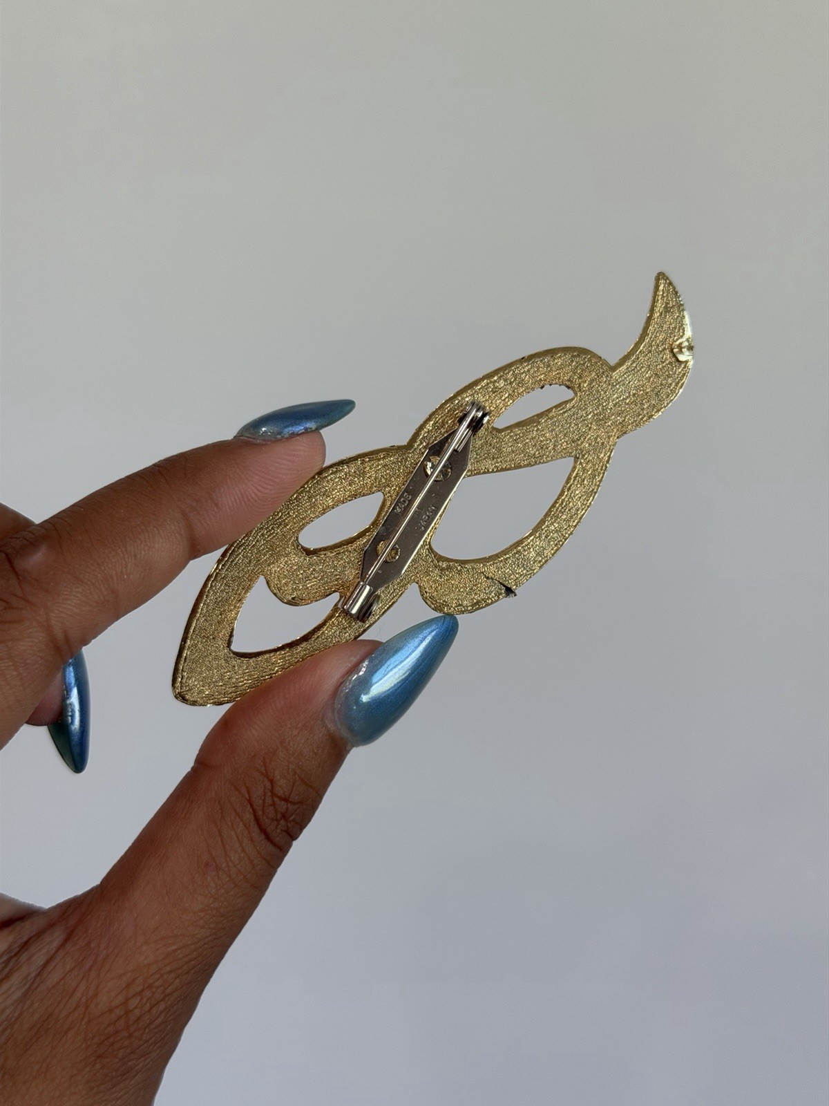 Vintage Gold Tone Metal Infinity Abstract Brooch Pin, Made in Japan, No Stones