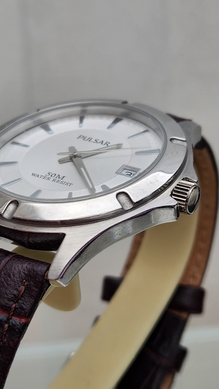 Pulsar mens watch Date , Easy To Read, Brown Leather, WR 50m. (A4)