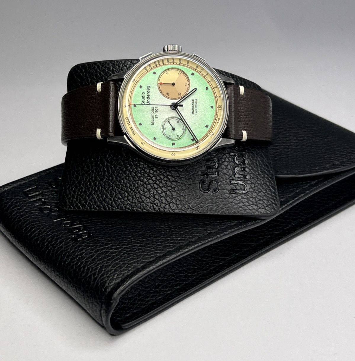 Studio Underdog 38.5mm Mint Choc Chip Chronograph ST-1901B Watch w/Box & Papers
