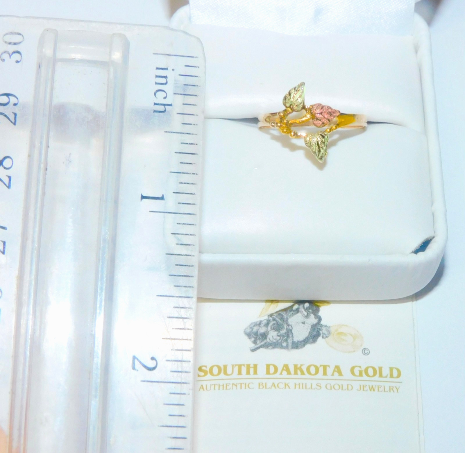 Black Hills Gold 10k Three Leaves Grapes Ring Size 7 1/4