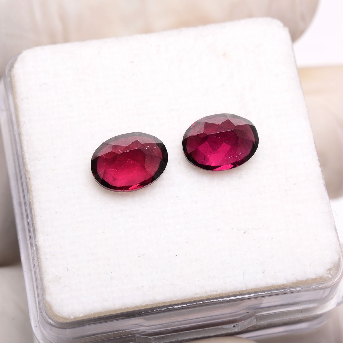 VVS 2 Pcs Natural Rhodolite Garnet Top-Grade 9mmx7mm Oval Cut Loose Gemtones Lot