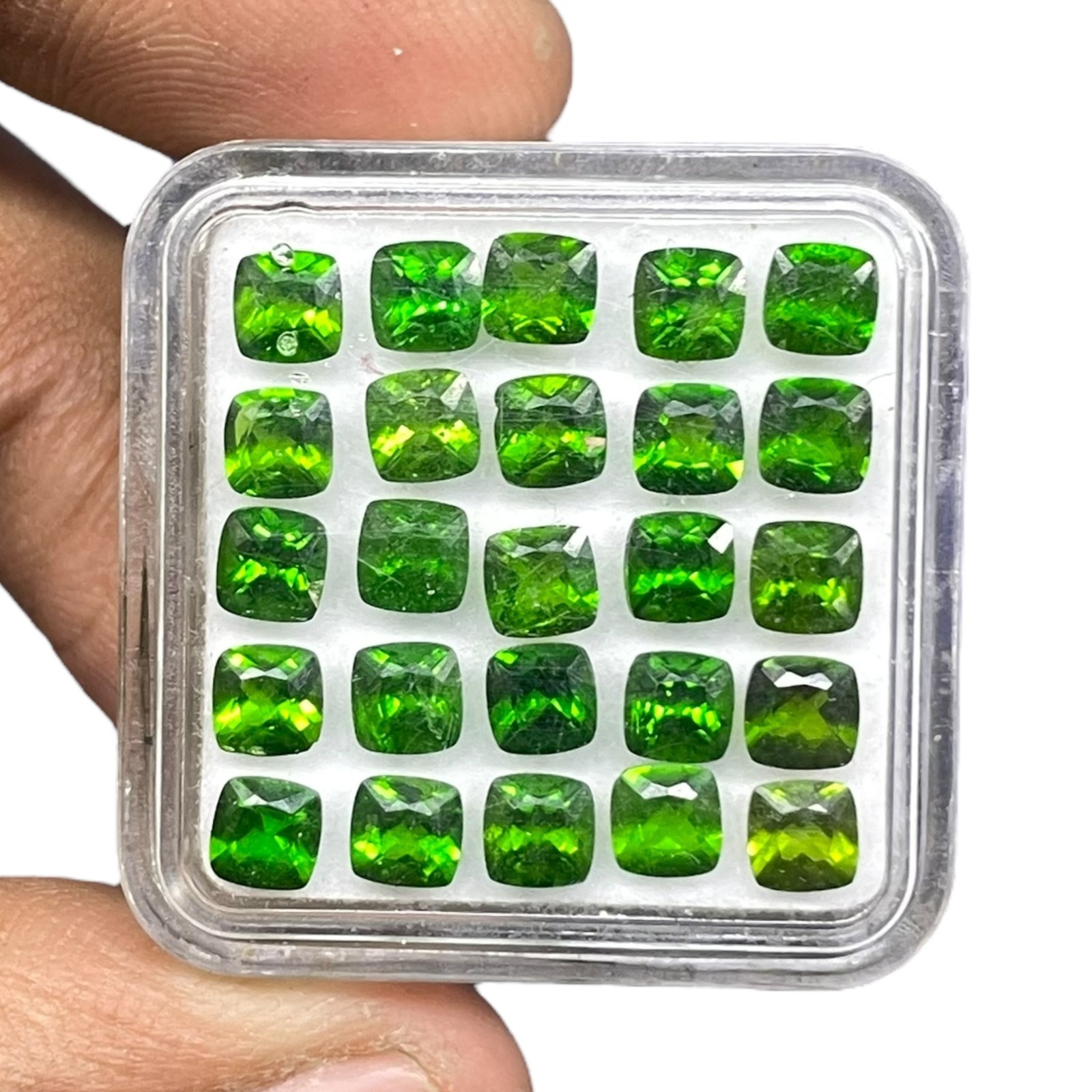 25 Pcs Natural Chrome Diopside 4x4mm Cushion Cut Vivid Green Loose Gemstones Lot