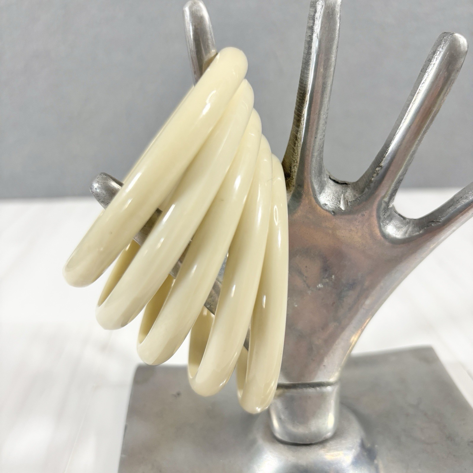 5 Lot Vintage 80s Bangle Bracelet Spacer Cream Beige Fashion Acrylic Plastic