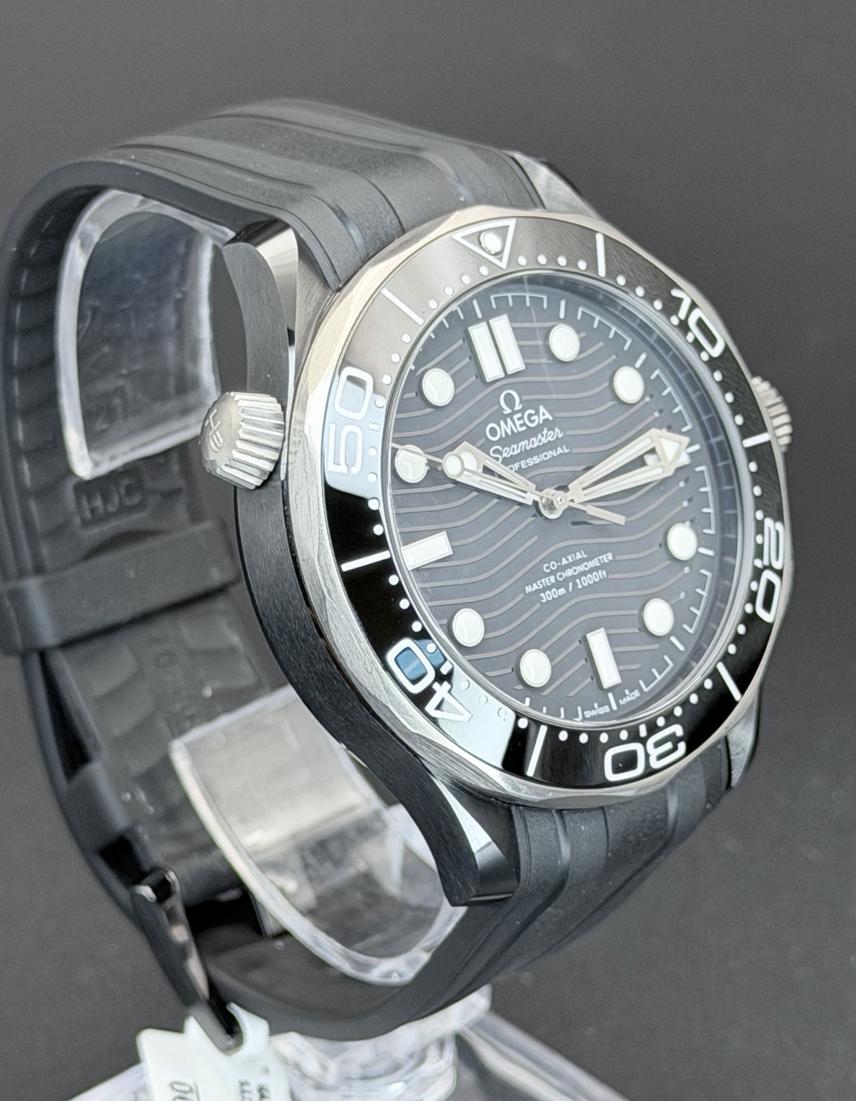 OMEGA Seamaster Diver 300M Ceramic And Titanium 210.92.44.20.01.001 Excellent