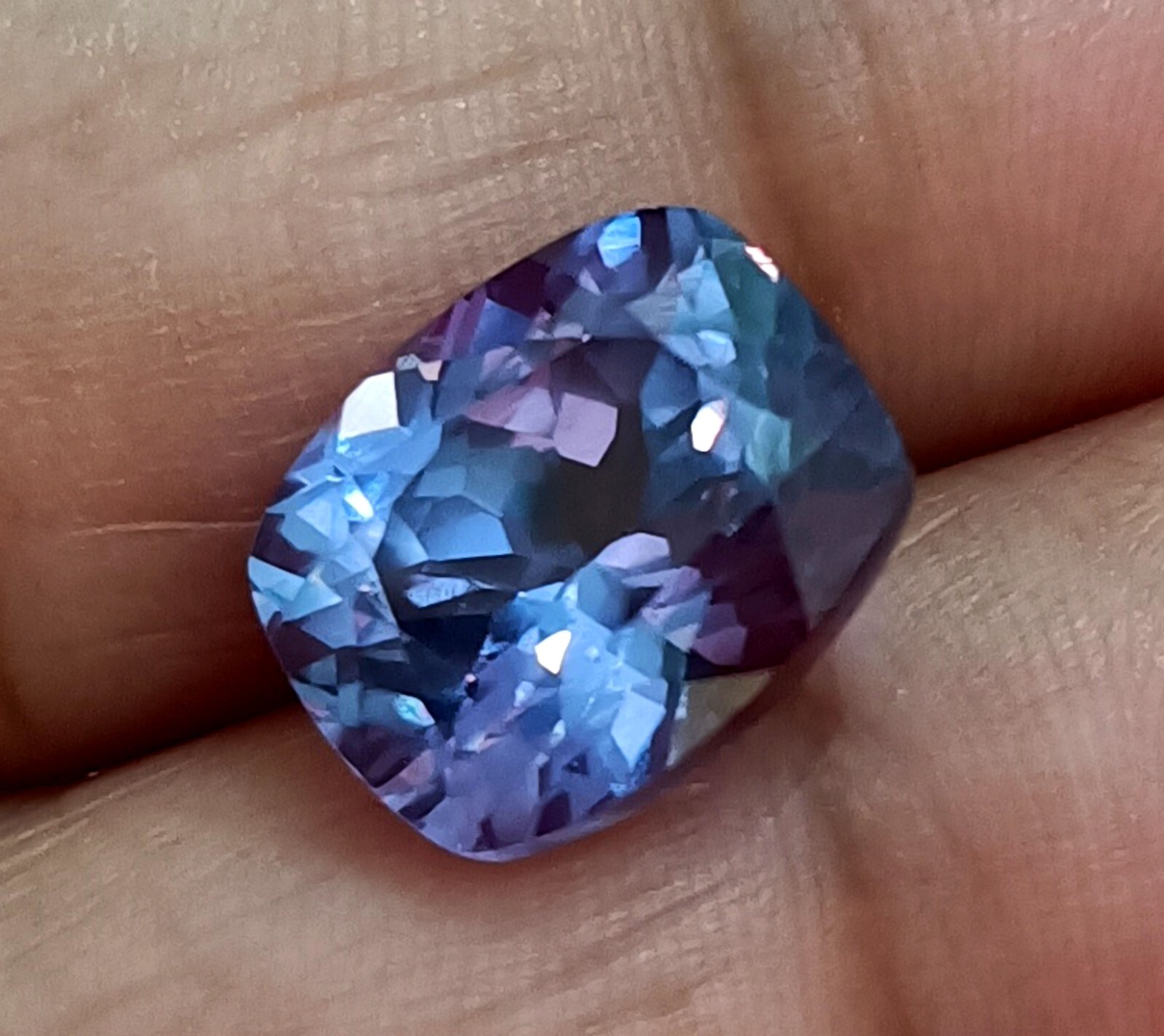 NATURAL Loose Montana Bi-Color Change Sapphire Cushion Cut GEMSTONE 20.00 Ct