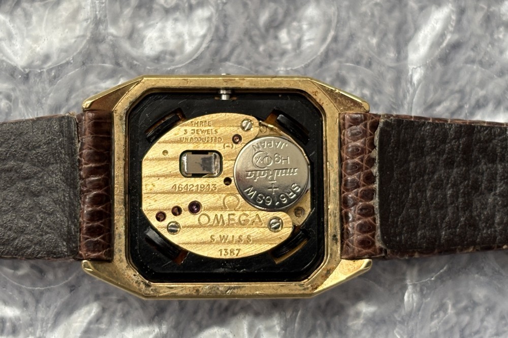 OMEGA De Ville 591.0254 Cal.1387 Gold Square Push Crown Quartz Ladies Watch 1984