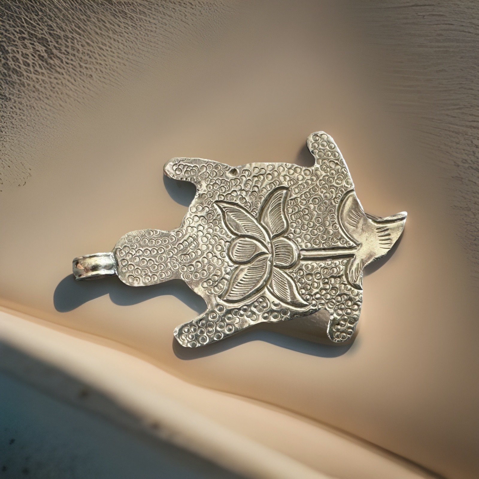 Vintage,Handcrafted Artisan Turtle Pendant Inlay Conch Set In Tibetan Silver 36g
