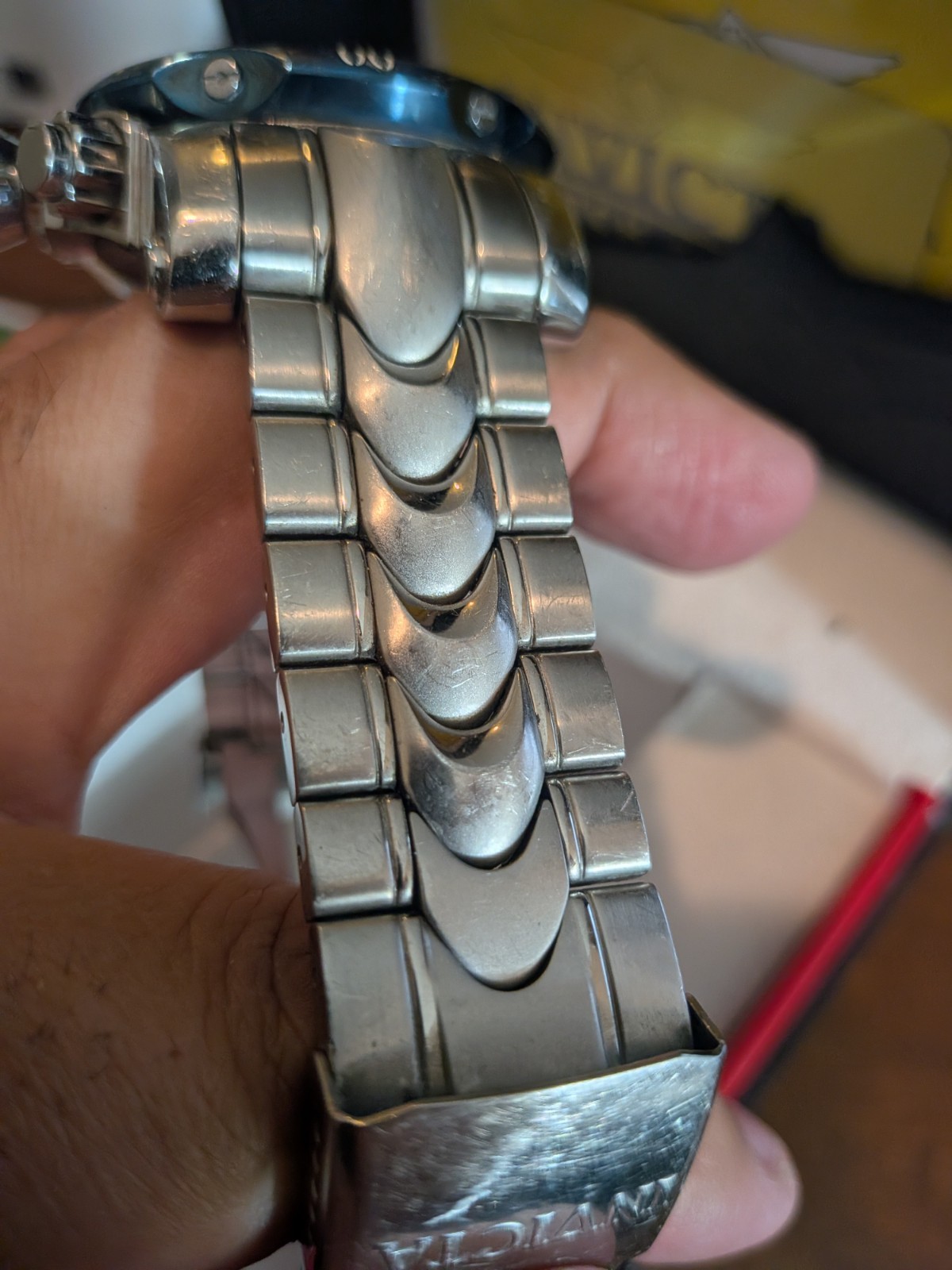 Invicta Mens Watch Venom Reserve Model 10805 FOR PARTS OR REPAIR NOT WORKING