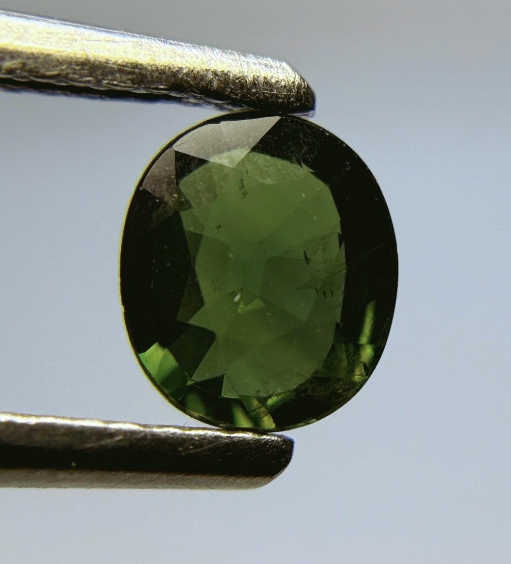 IGI Certified Natural Green Sapphire – 1.14 CT – Oval Cut