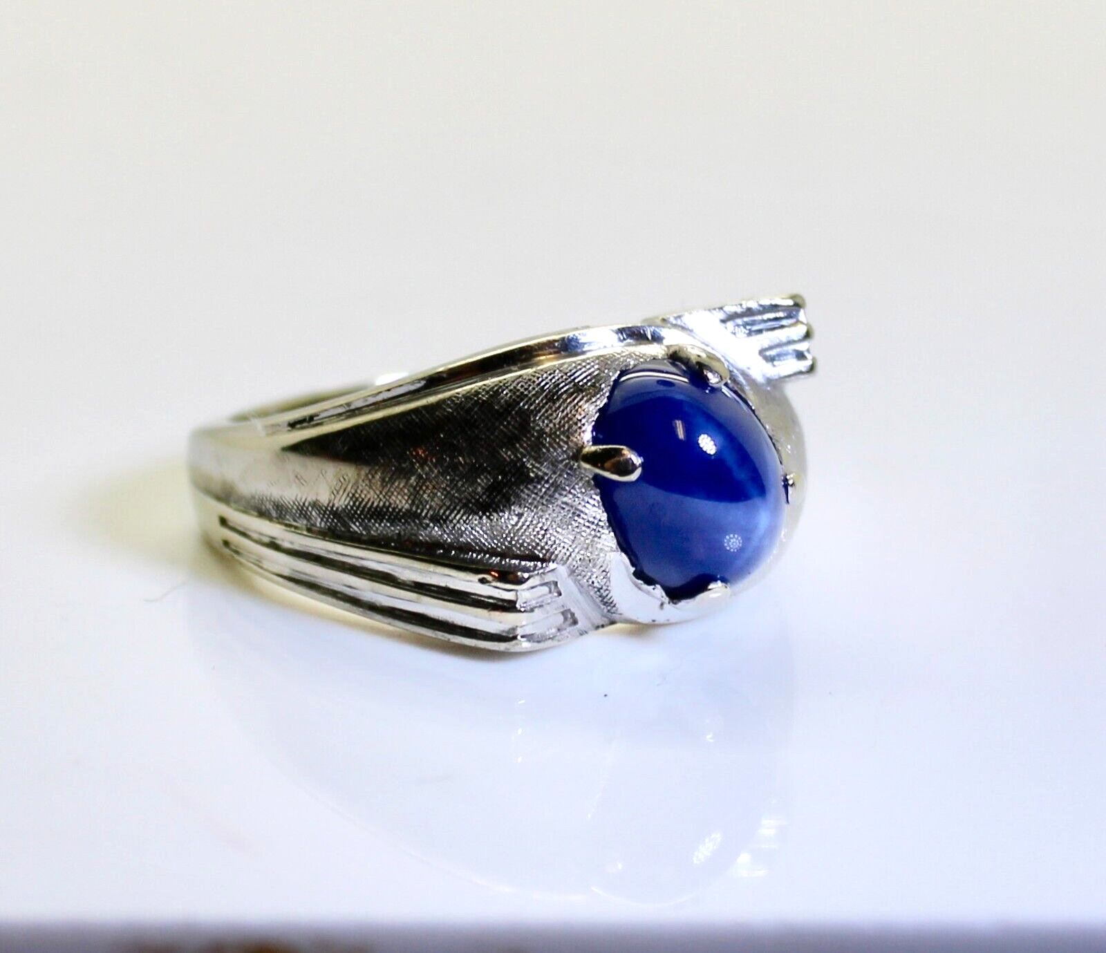 Heavy Vintage Men’s 14K White Gold 1.5 Ct Star Sapphire Ring, Size 8.75, 8.4Gram