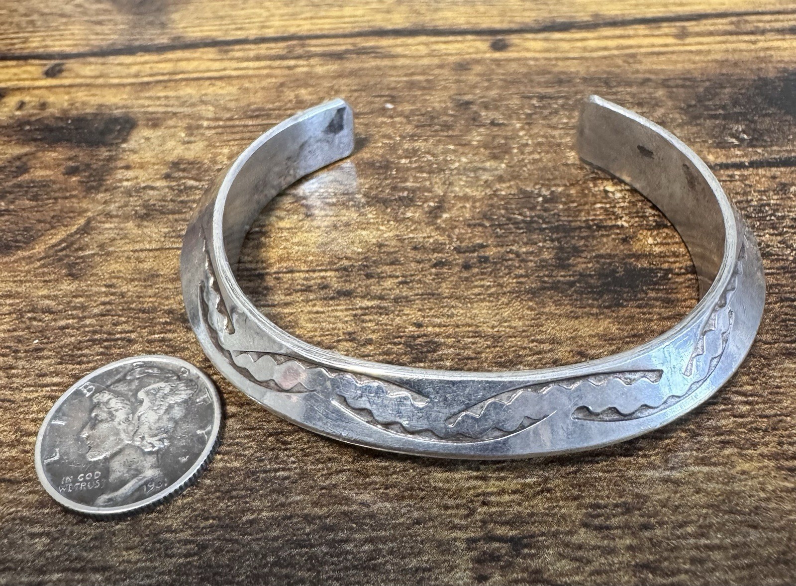 Southwestern American Ingot Silver Carinated Cuff Bracelet – 50g – Early Vtg