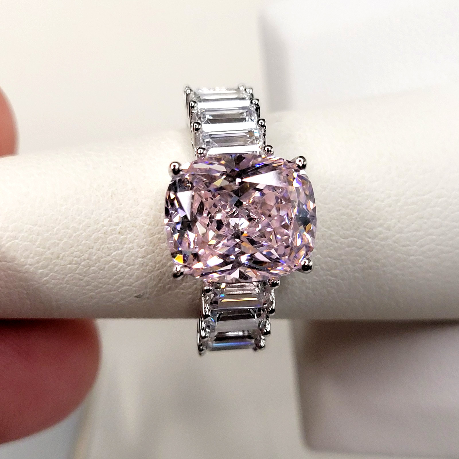 ET 925 Bella Luce Rhodium Sterling Silver Pink/White Diamond Simulant Ring Sz-8