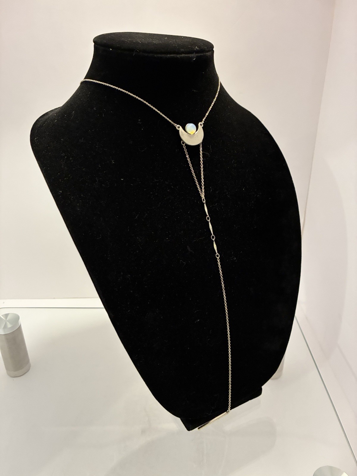 American Eagle Silver Tone Moon Pendant White Opal like glass Necklace 18″