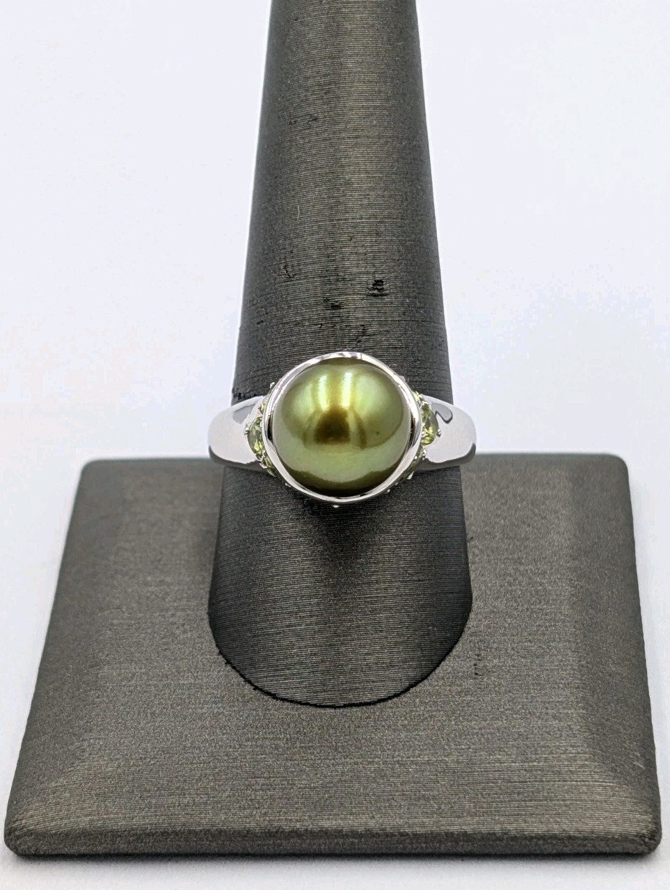 Honora Sterling Silver 11.3mm Dyed Green Pearl Peridot Cocktail 925 Ring Sz 9.75