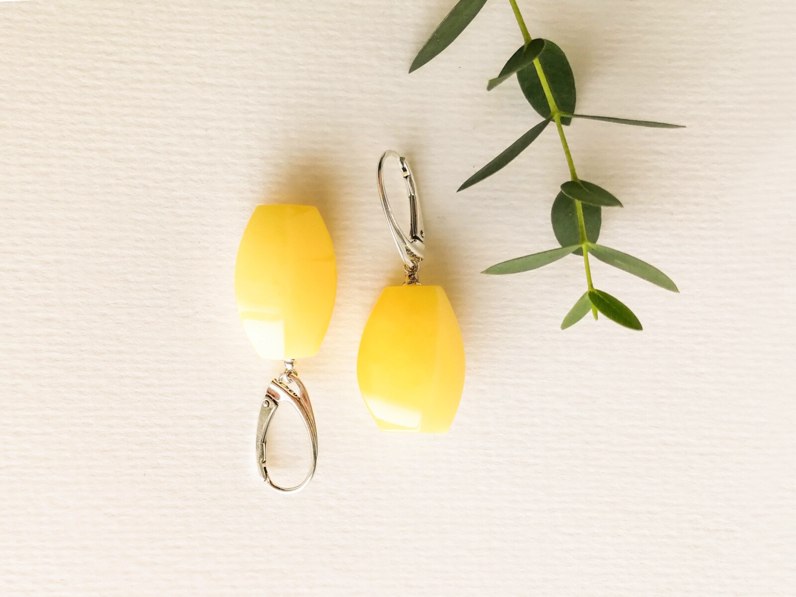 Natural Baltic Amber TORVELA Earrings thick cut shape matt yellow silver 1,57in