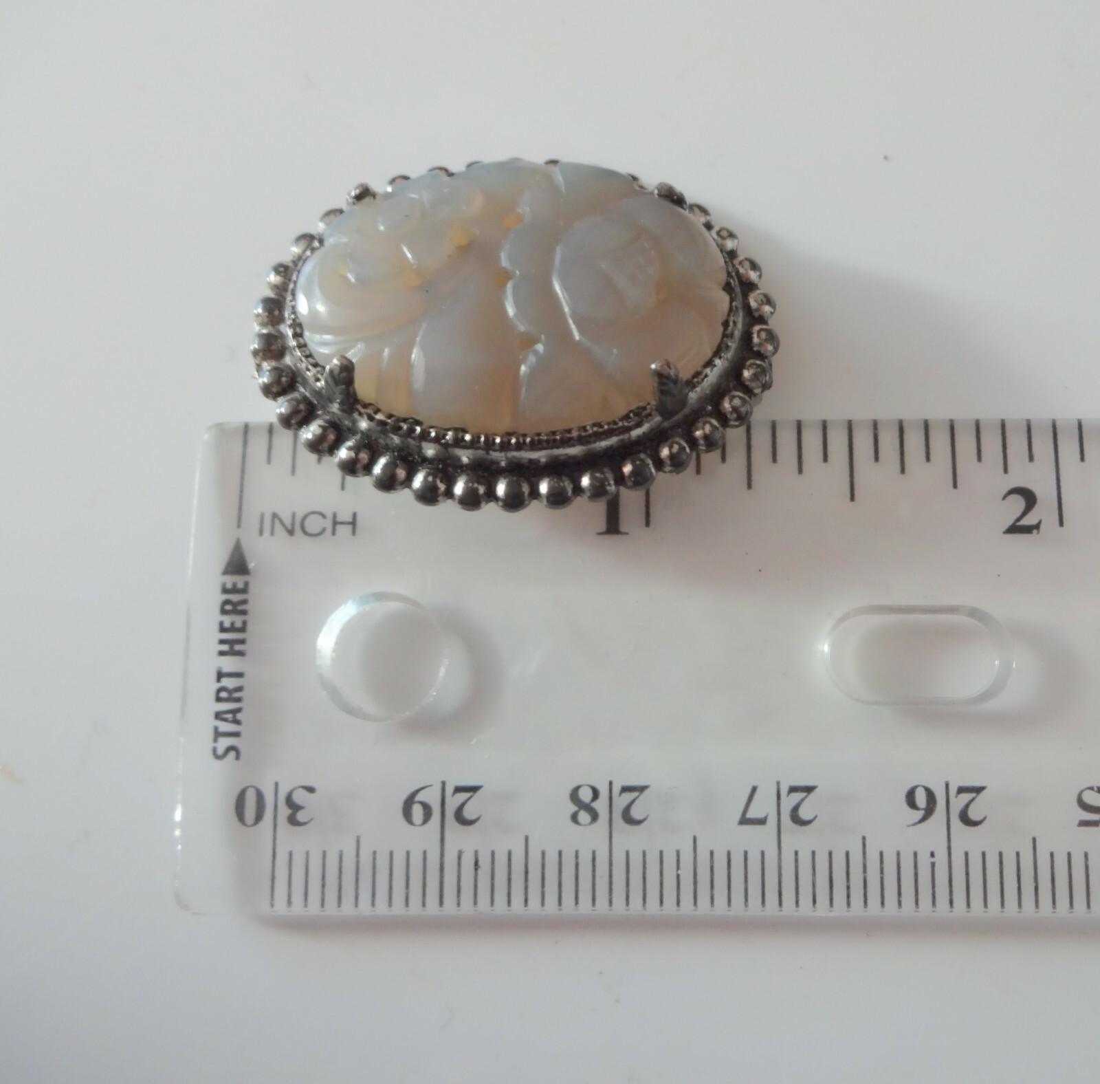 Antique Art Deco Victorian Chinese Asian Carved Translusent Stripe Agate Brooch