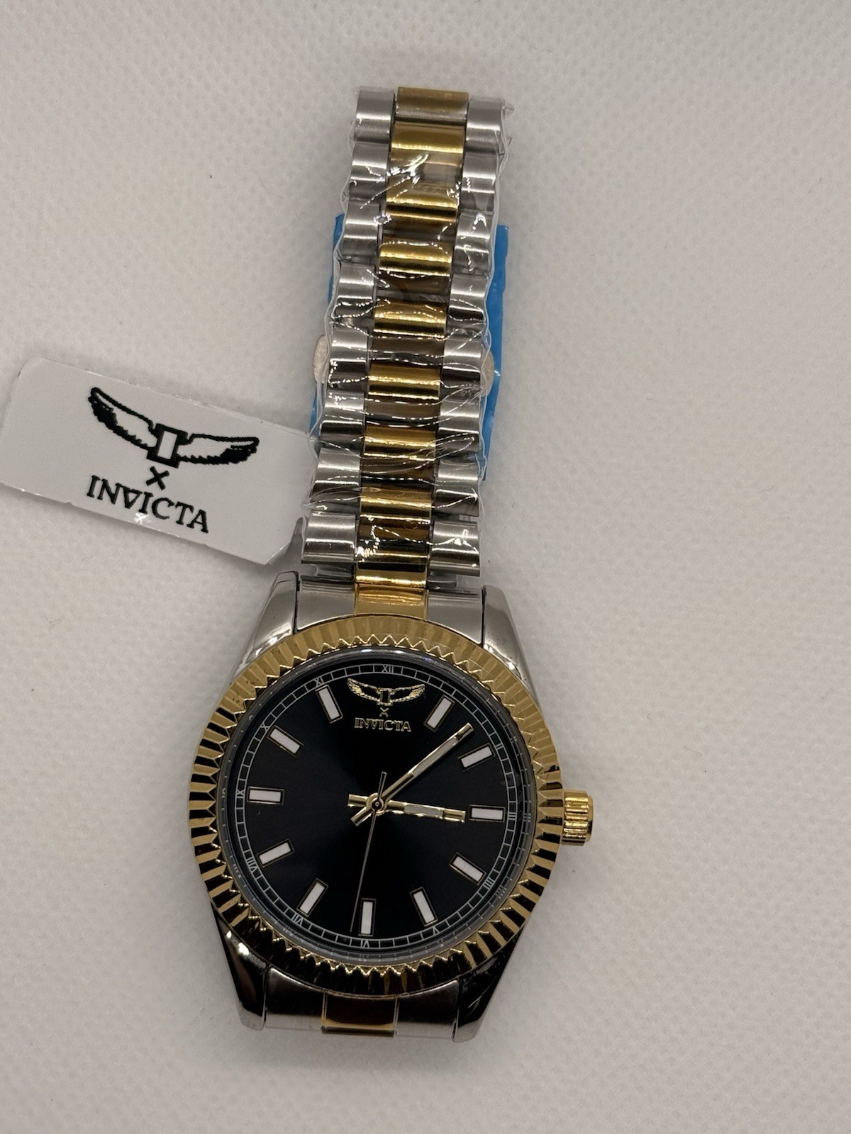 Invicta Men’s Quartz Two-Tone Stainless Bracelet Black Dial Fluted Bezel Box