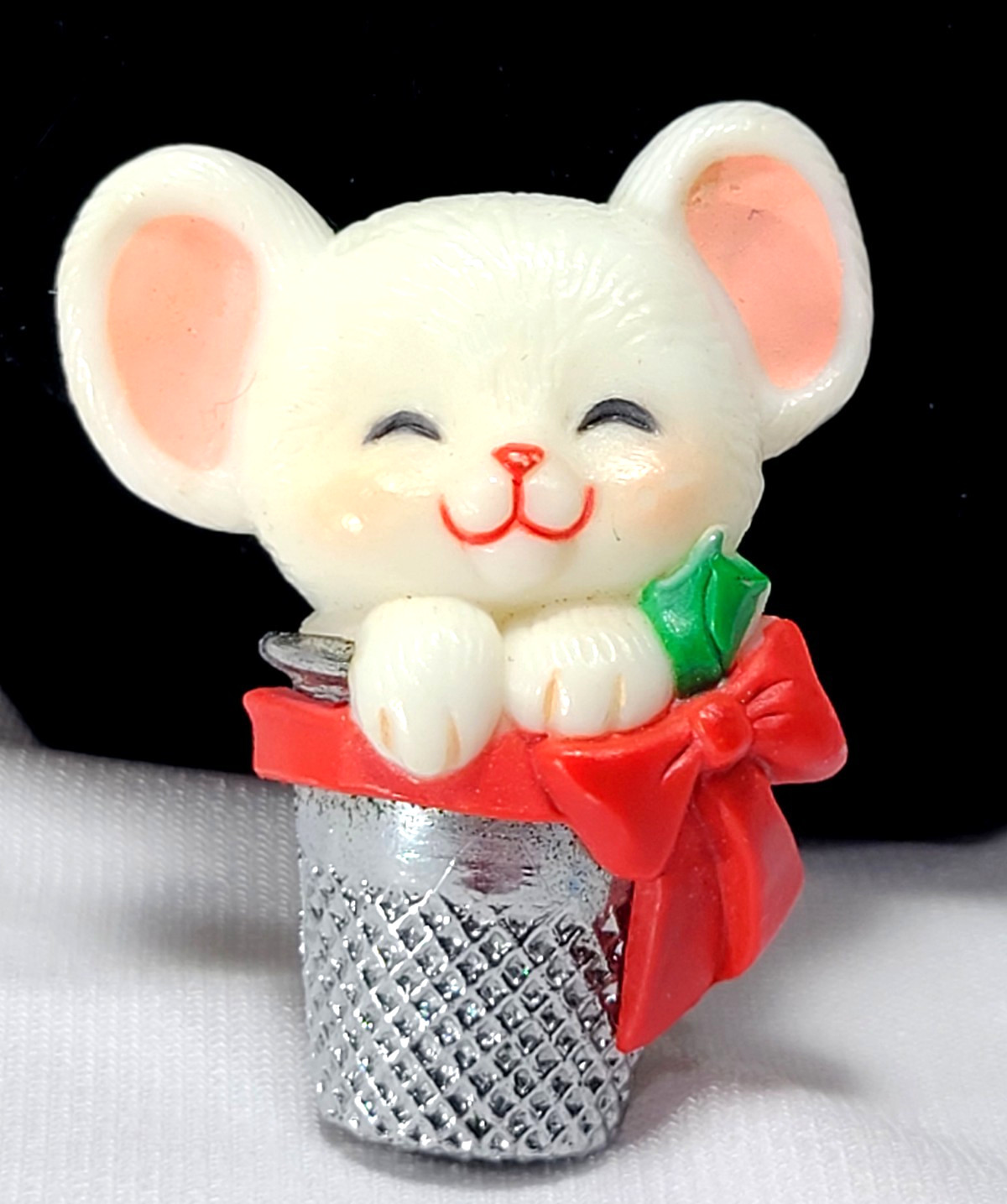Vintage Hallmark Pin Mouse in A Thimble Happy Holiday Pin 1984 Happy Pin