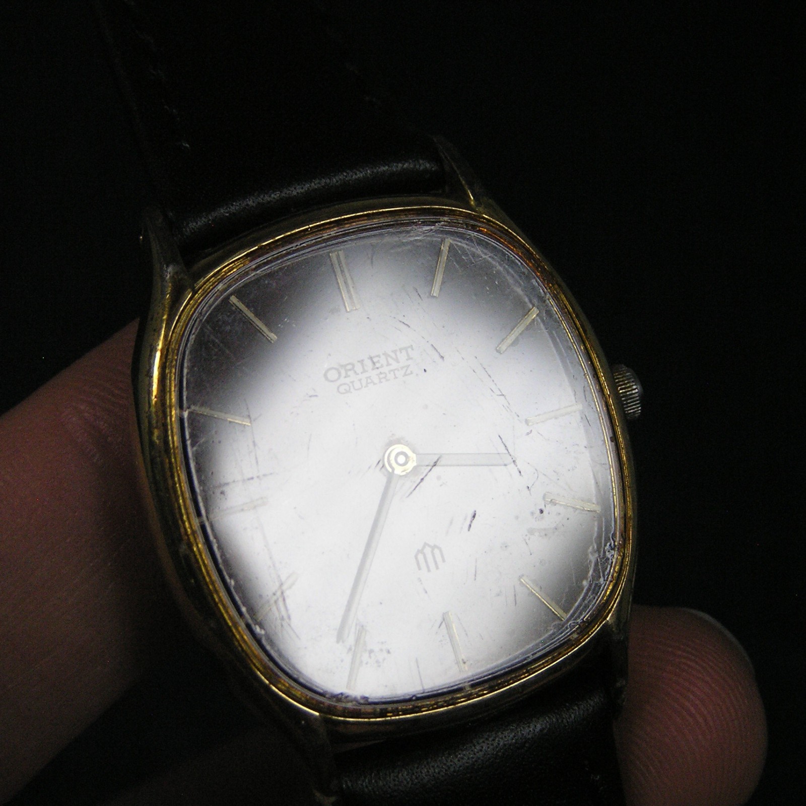 80s ORIENT QUARTZ I050427 Gold Plated Vintage Dress Watch Japan Imported