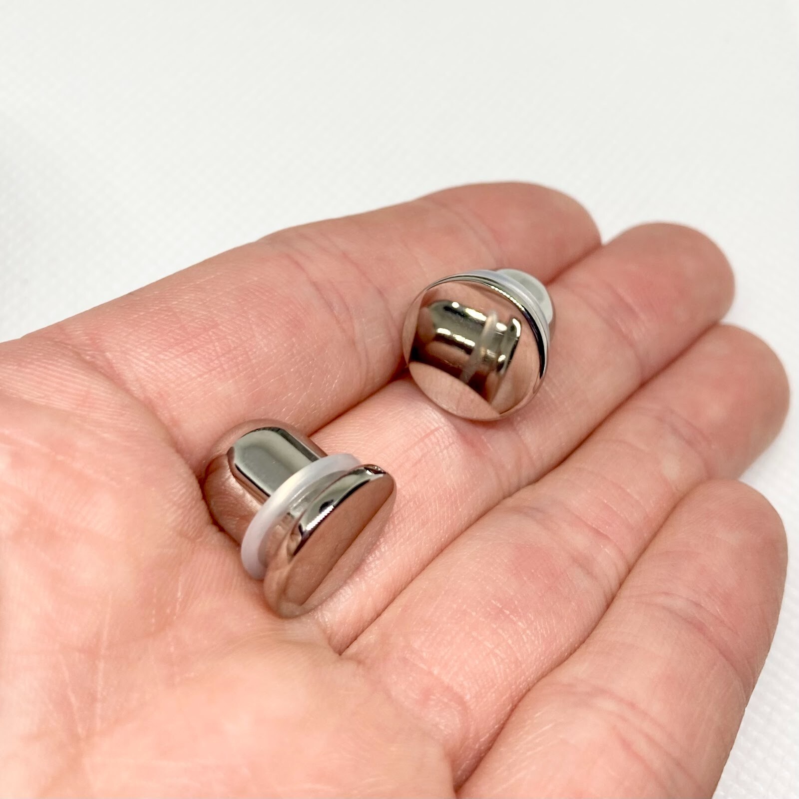 Surgical Steel Single Flare Plugs & Surgical Steel Concave Tapers 18g – 00g