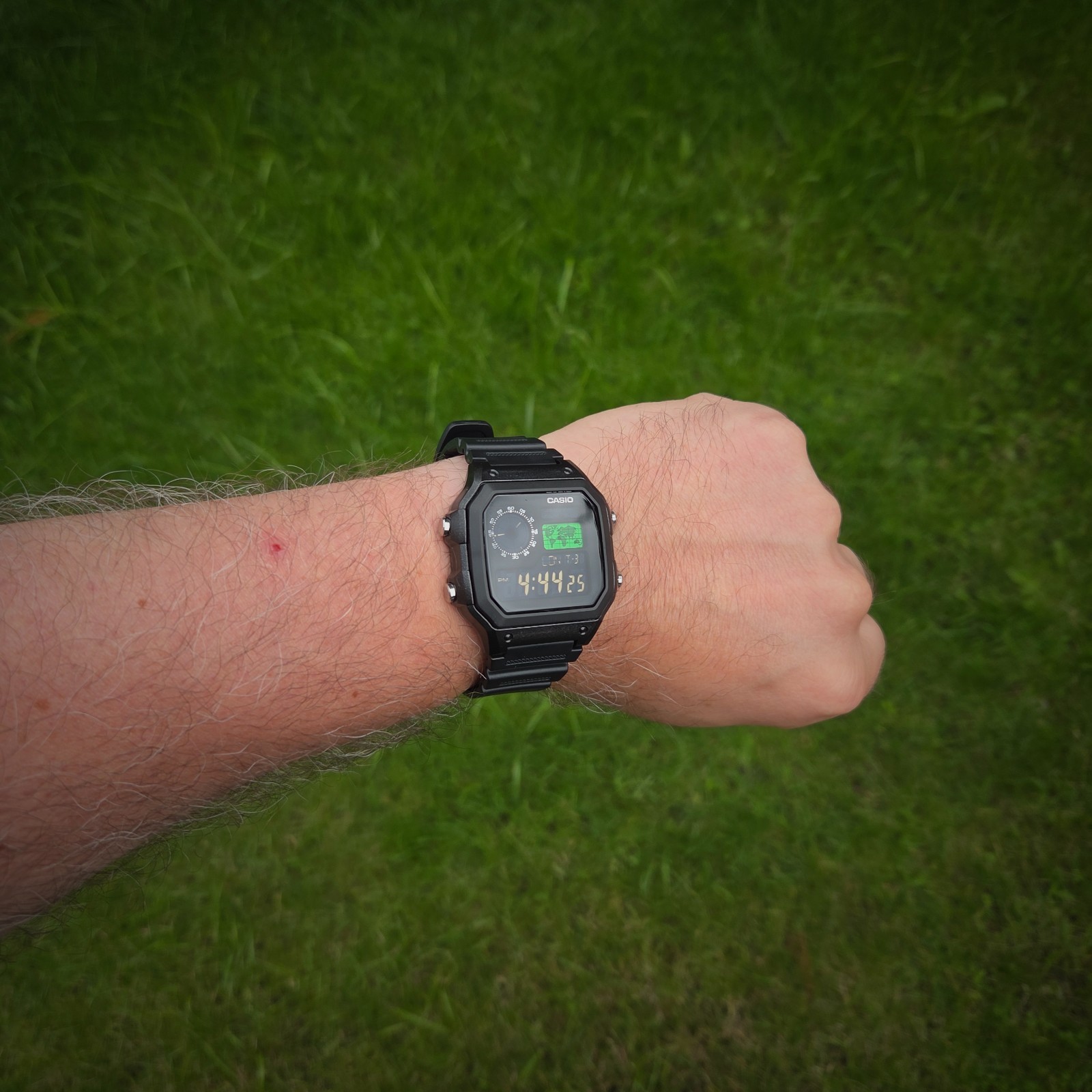 CASIO AE-1200WHD. Royale World Time Watch Mod. Green, Negative Display, Hydromod