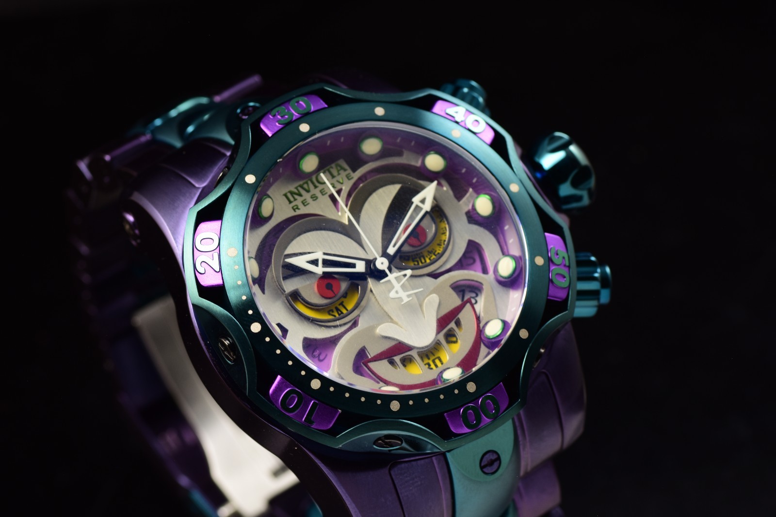 Invicta DC Comics JOKER Reserve Chrono 52.5 mm Swiss Green/Purple Ltd Ed Watch