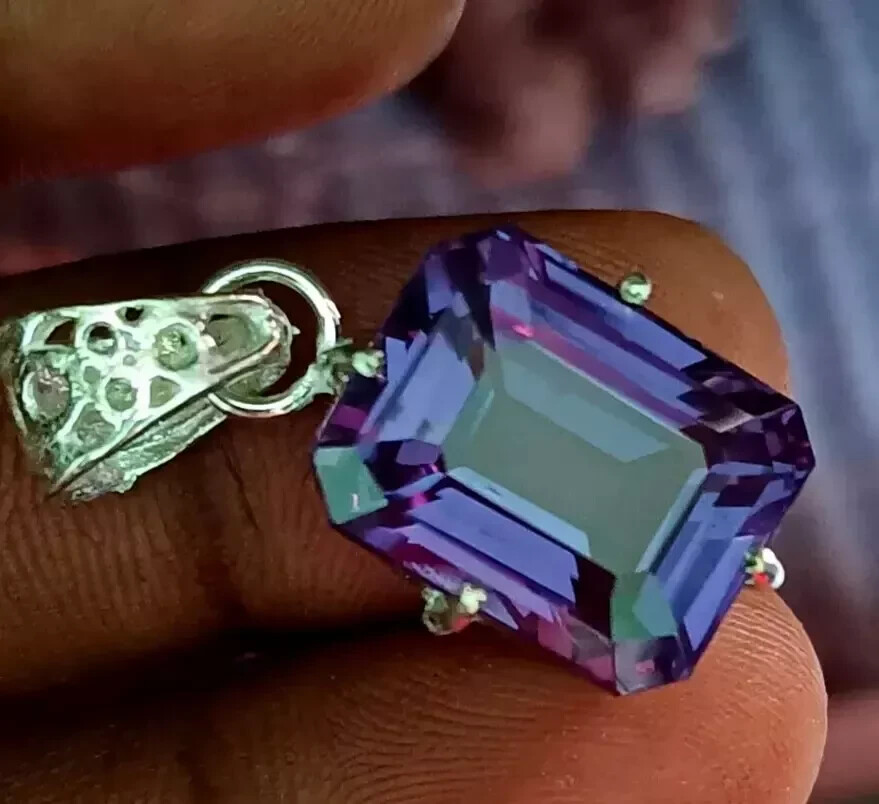 Natural 26.60 CT+ Color Change Alexandrite Certified Gemstone Pendant 925 Silver