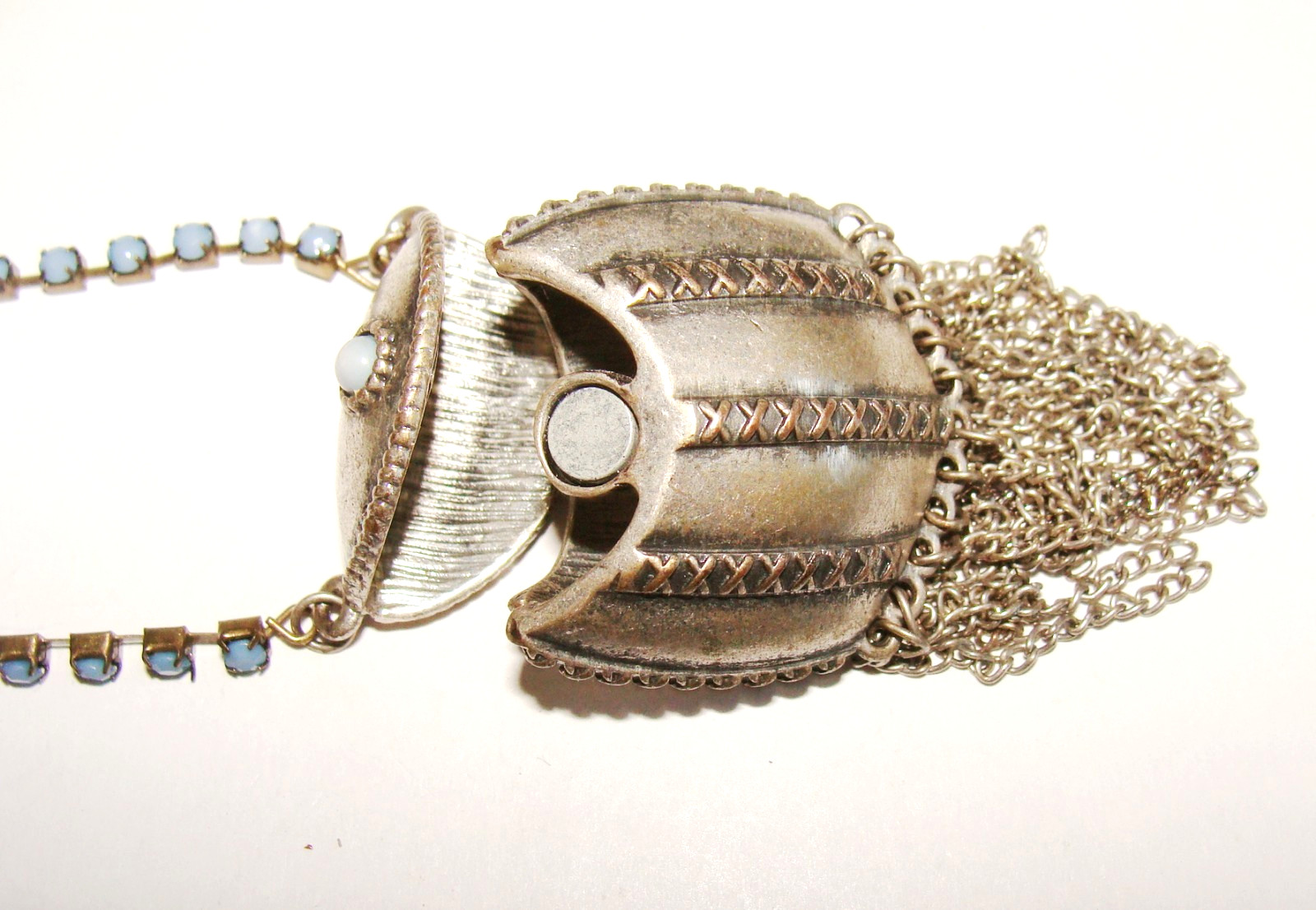 VTG Ethnic Silvertone Blue Bead Compartment Pill Poison Purse Like Necklace 31″