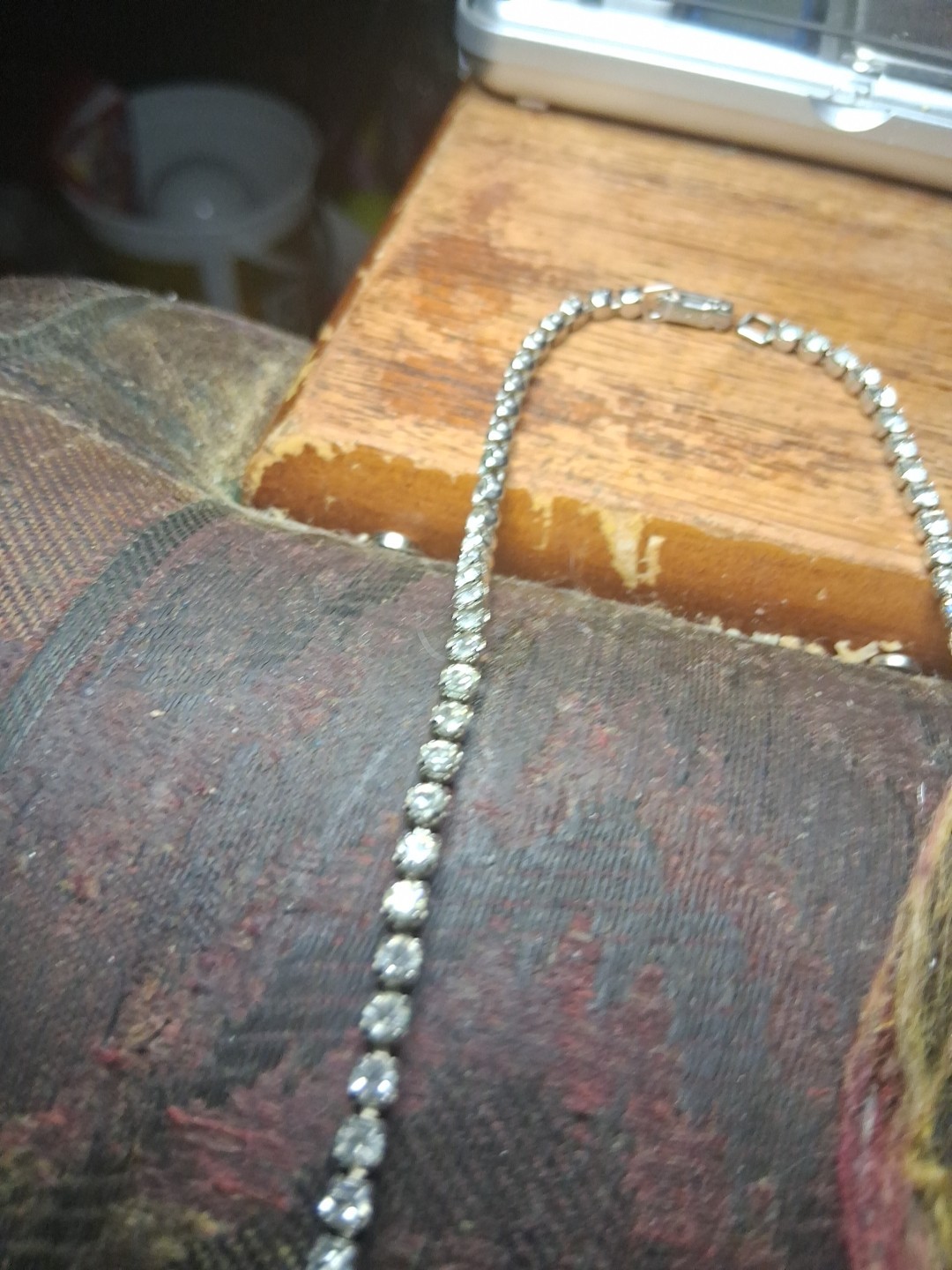 CLASSIC ELEGANCE Vintage KRAMER Single Strand Rhinestone Choker Necklace