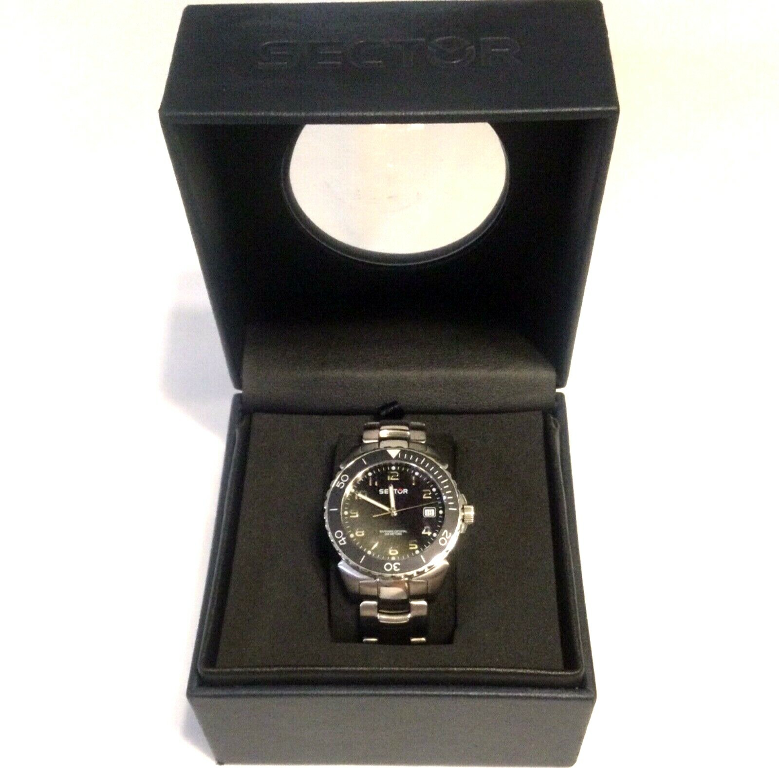 SECTOR NO LIMITS 450 SWISS MADE DIVER WATCH Black Dial Silver Markers Stainless
