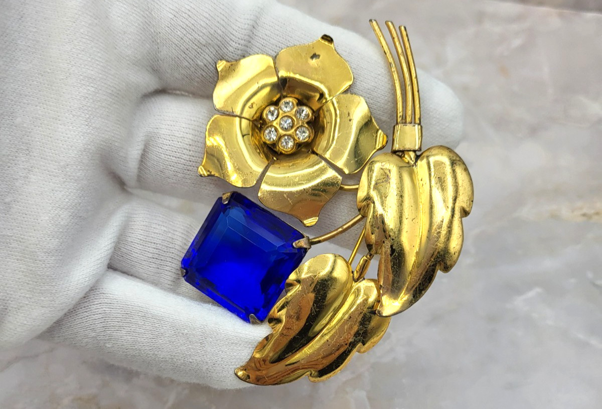 VTG Large Floral Brooch Sterling Silver w/ Gold Tone Finish Blue Glass Stone