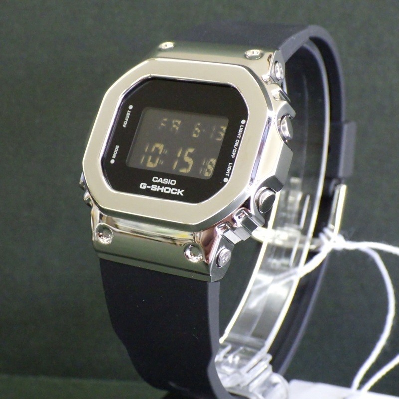 brand new Casio G SHOCK GM S5600U 1JF Metal Covered Silver Digital 20 ATM water