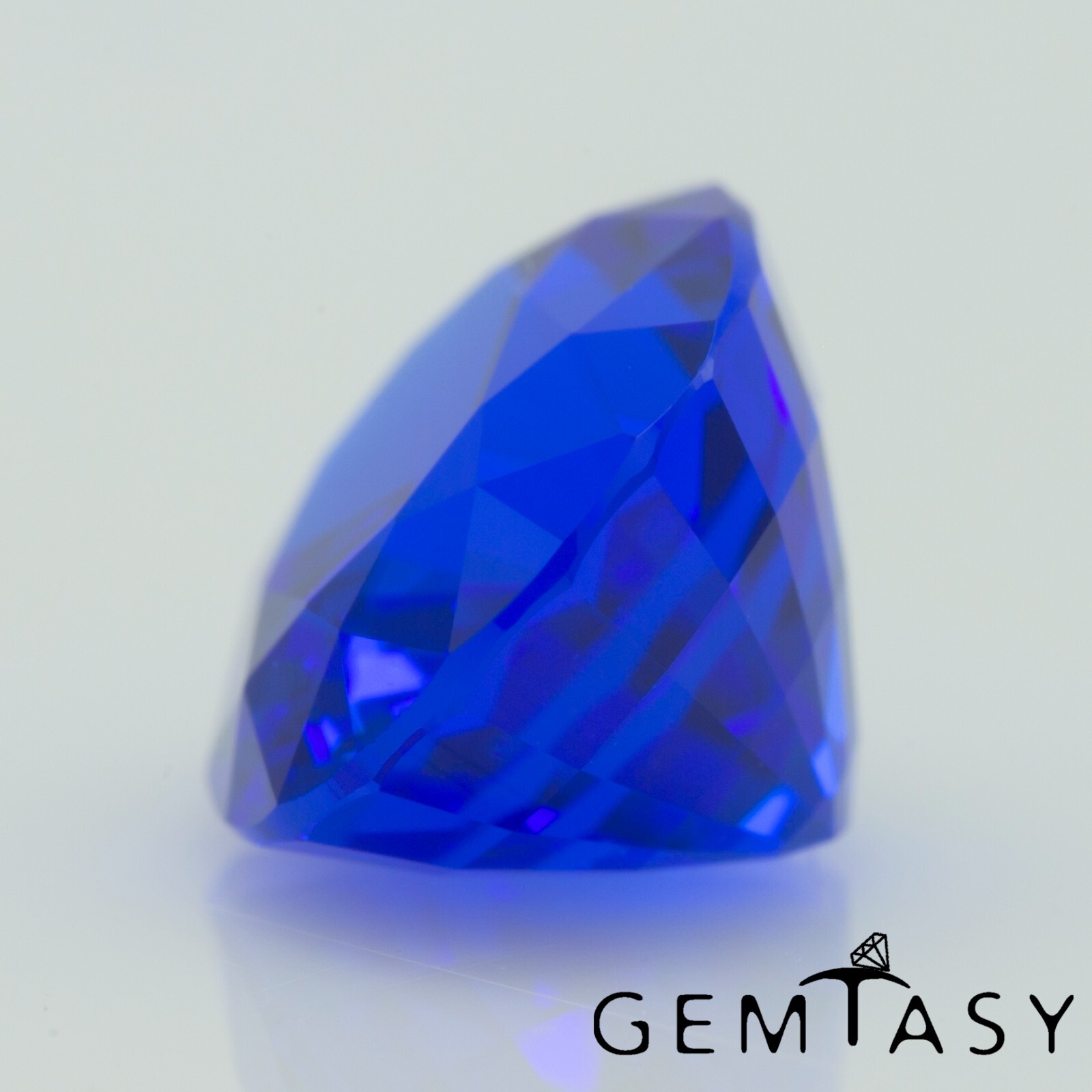 Cut stone – Spinel neon Blue Czochralski (Pulled) lab grown, facet 10x8mm 3.91ct