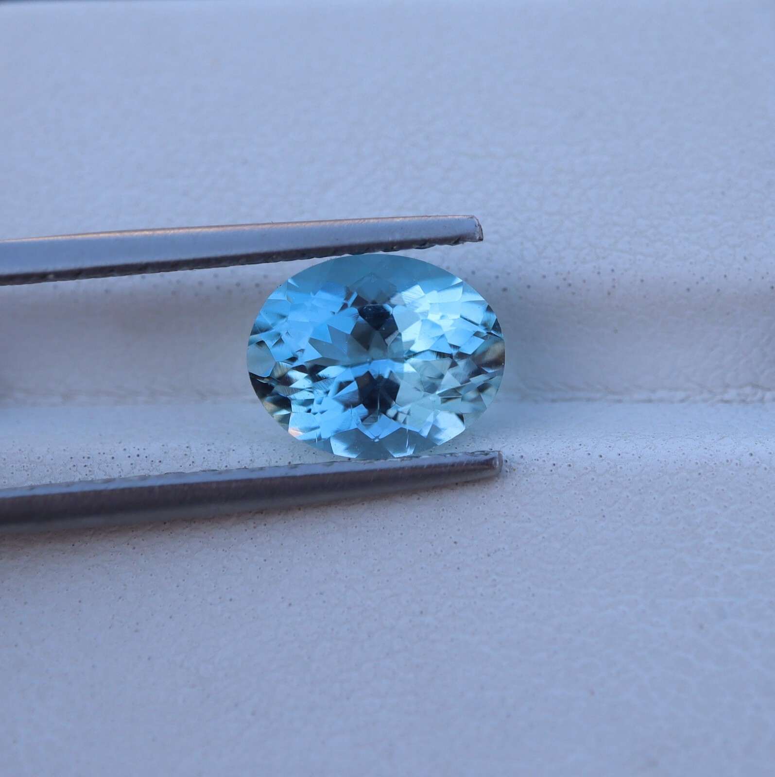 2.23 Cts 9.5×7.6 MM Natural AAA Blue Aquamarine Oval Cut Gemstone