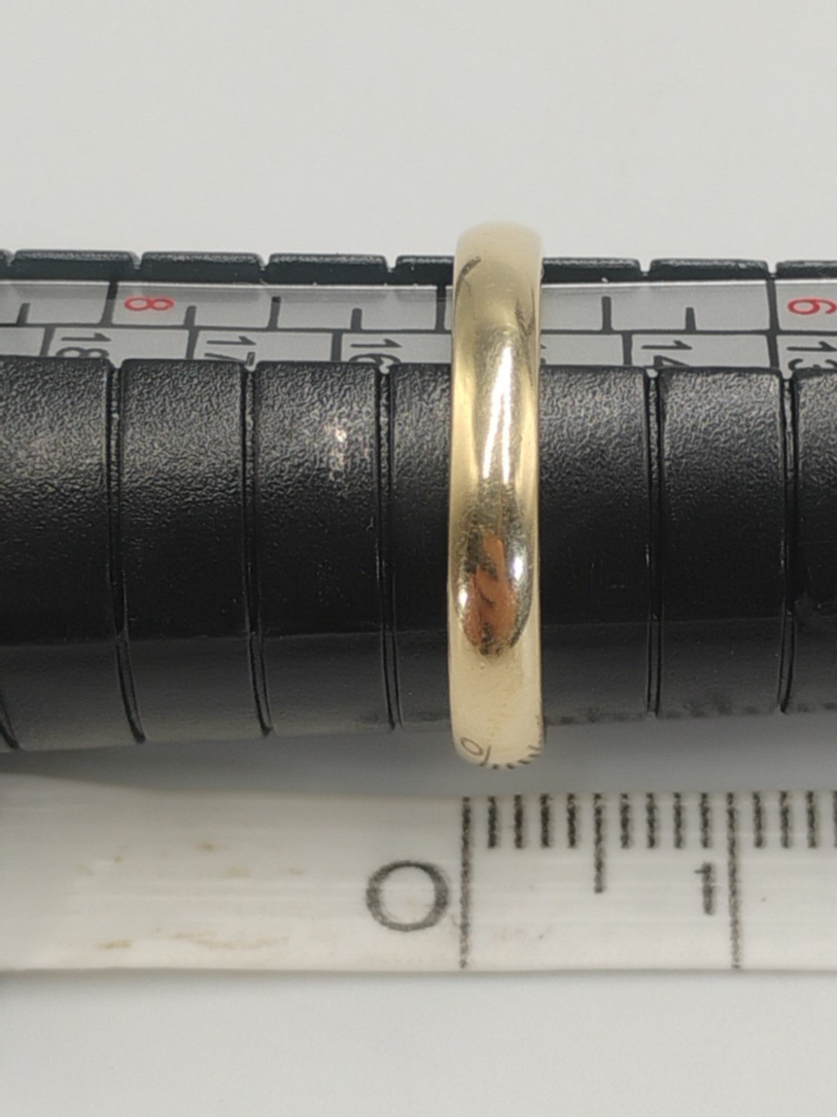 VTG 14K YELLOW GOLD ART CARVED MENS 5.8 MM WEDDING BAND RING 2.5 GRAMS SIZE 7