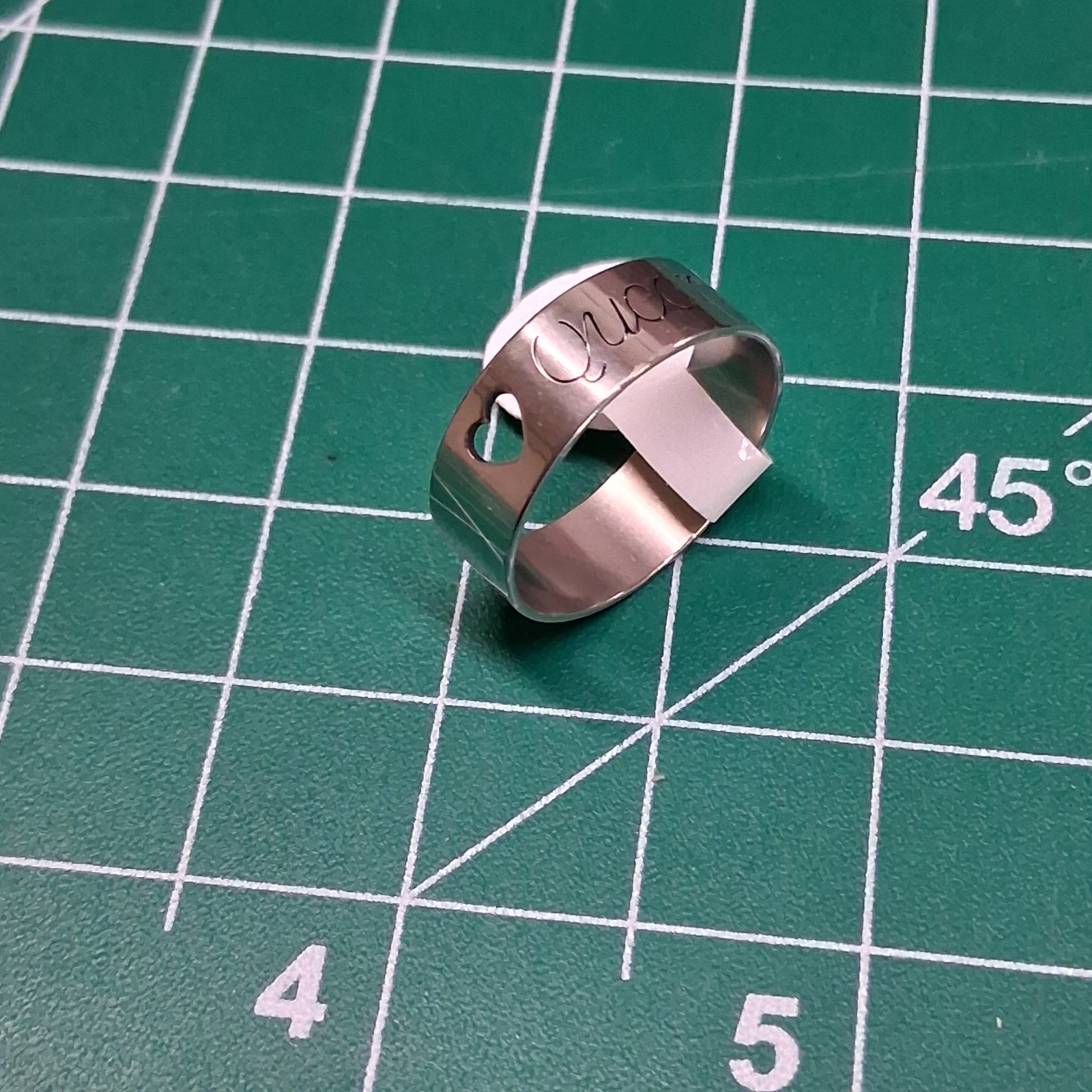 Polished Stainless Steel Size 9.5 Heart Stamped Laser Cut Queen Band Ring