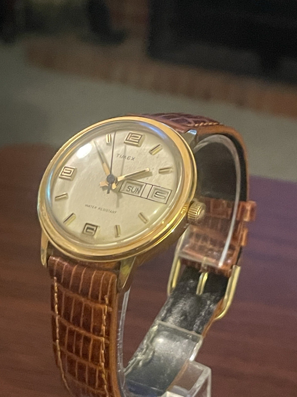 Vintage Timex Day Date Mens Retro Dress Watch Gold Tone Silver Sunburst Dial