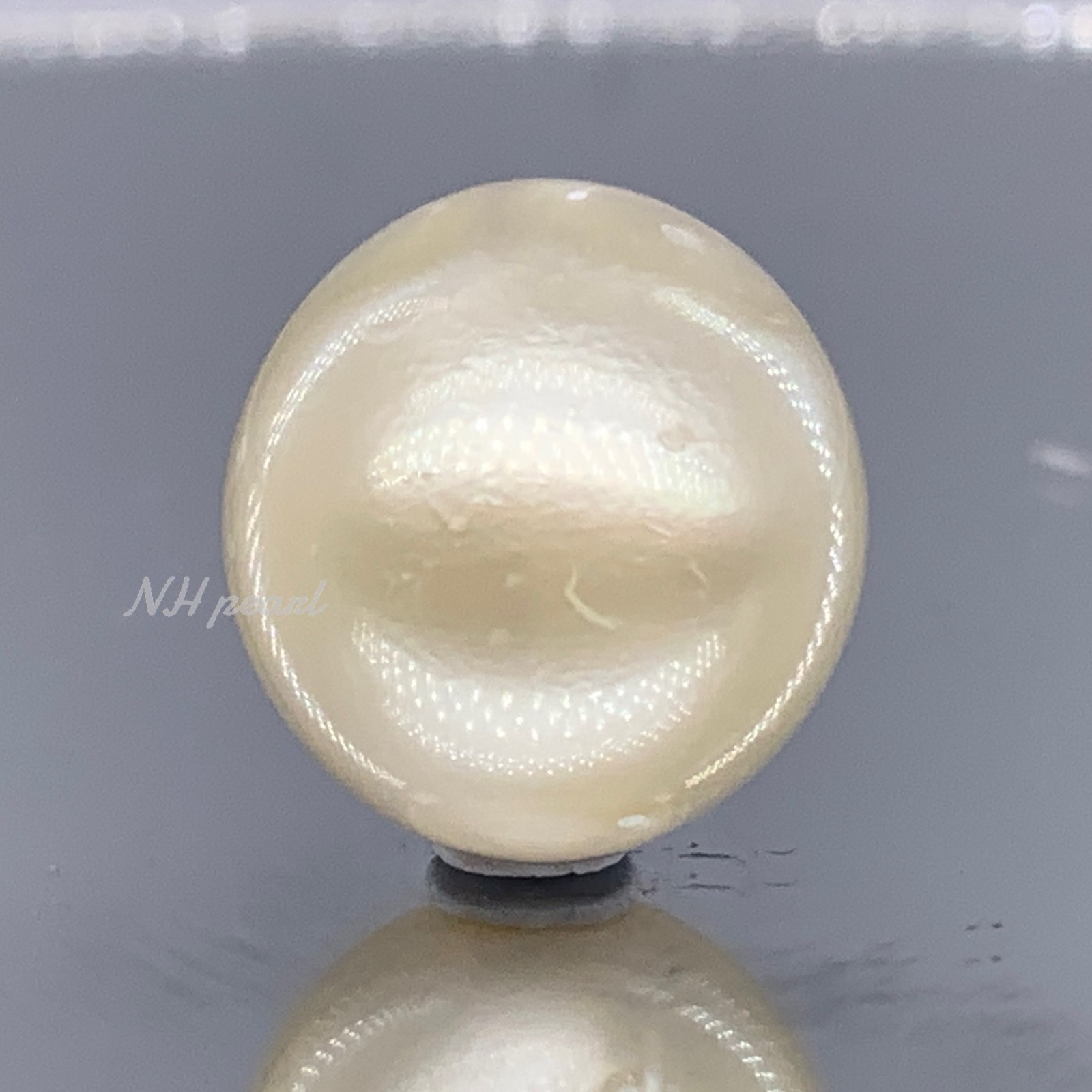 South Sea Pearl white Round Baroque 14.7mm x 15.1mm, 4.70g undrilled
