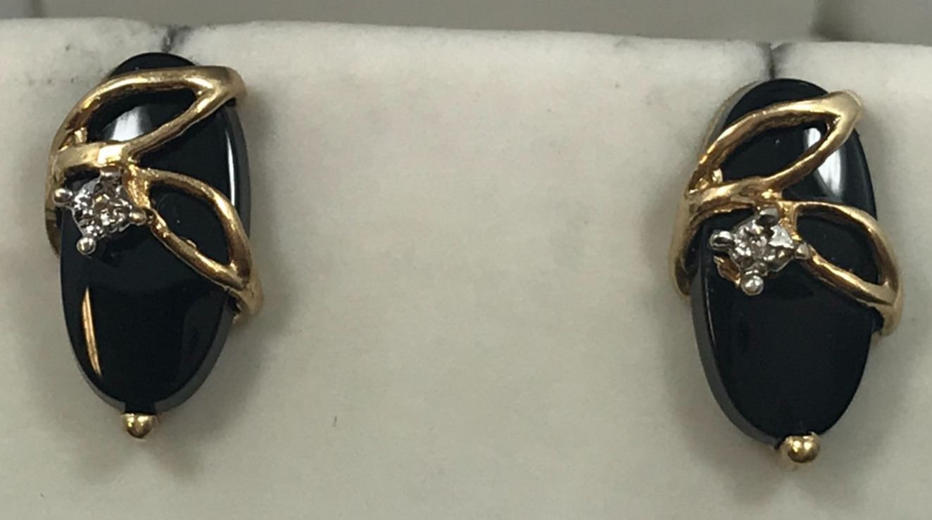 14 karat ONYX DIAMOND post earrings – 14K gold oval Onyx Diamond stud earrings
