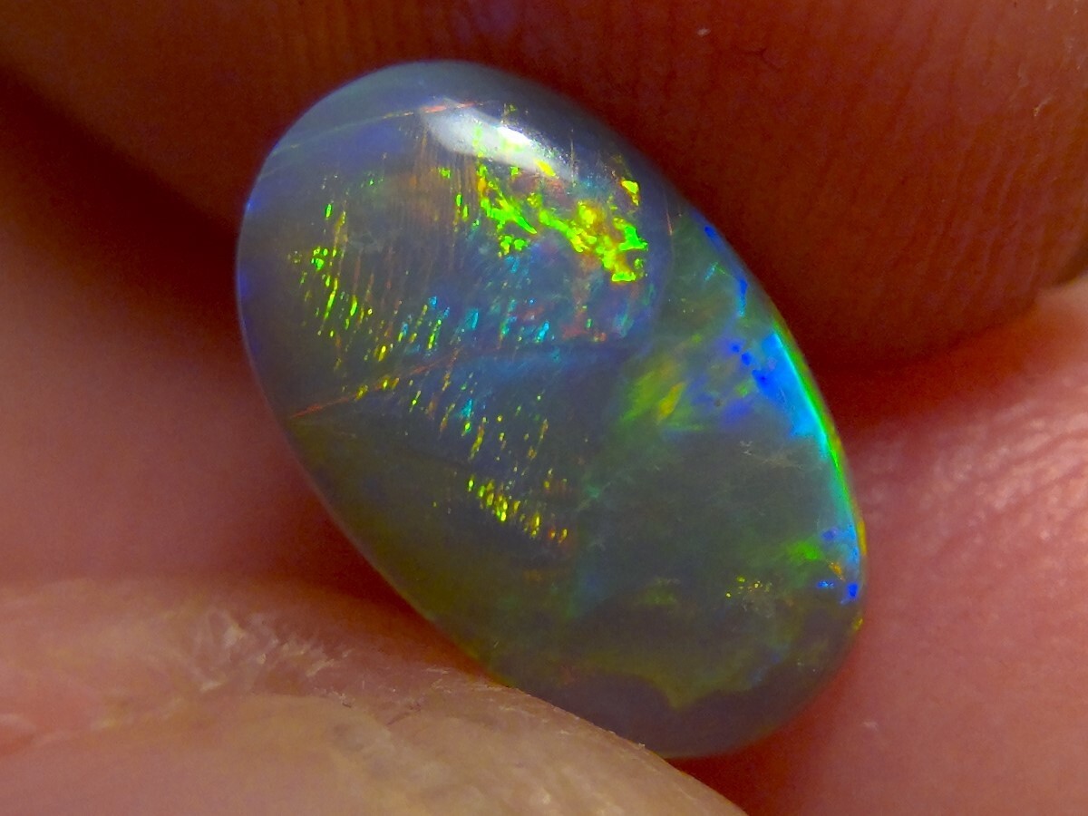 1.25cts Solid Lightning Ridge semi black opal, stunning rainbow fire *see video*
