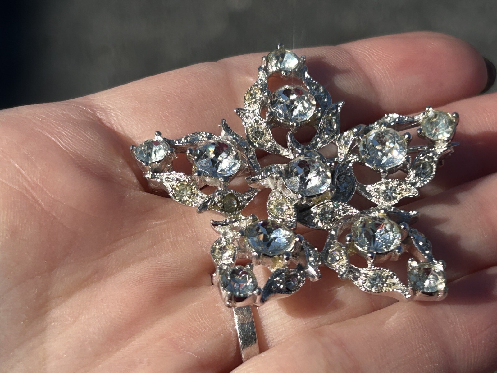 SPARKLING 1940s Vintage Signed Henry Bogoff Chicago White Rhinestone Star Brooch