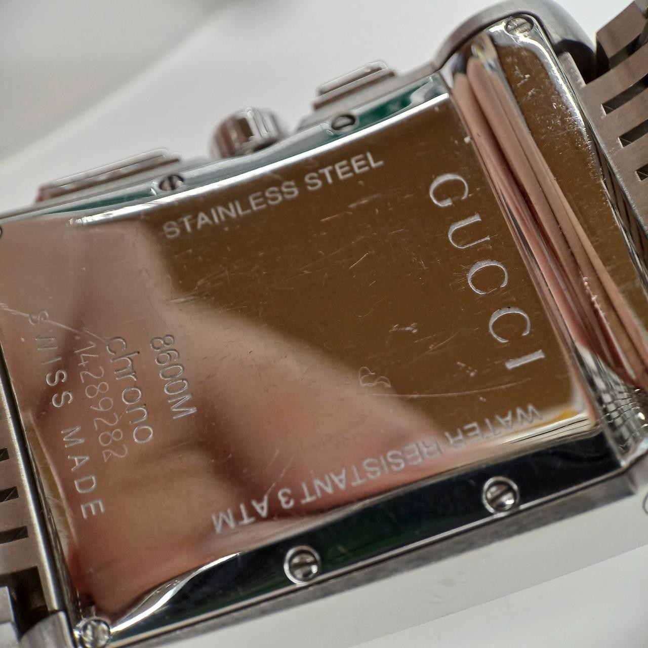 G Metro Model 8600M GUCCI