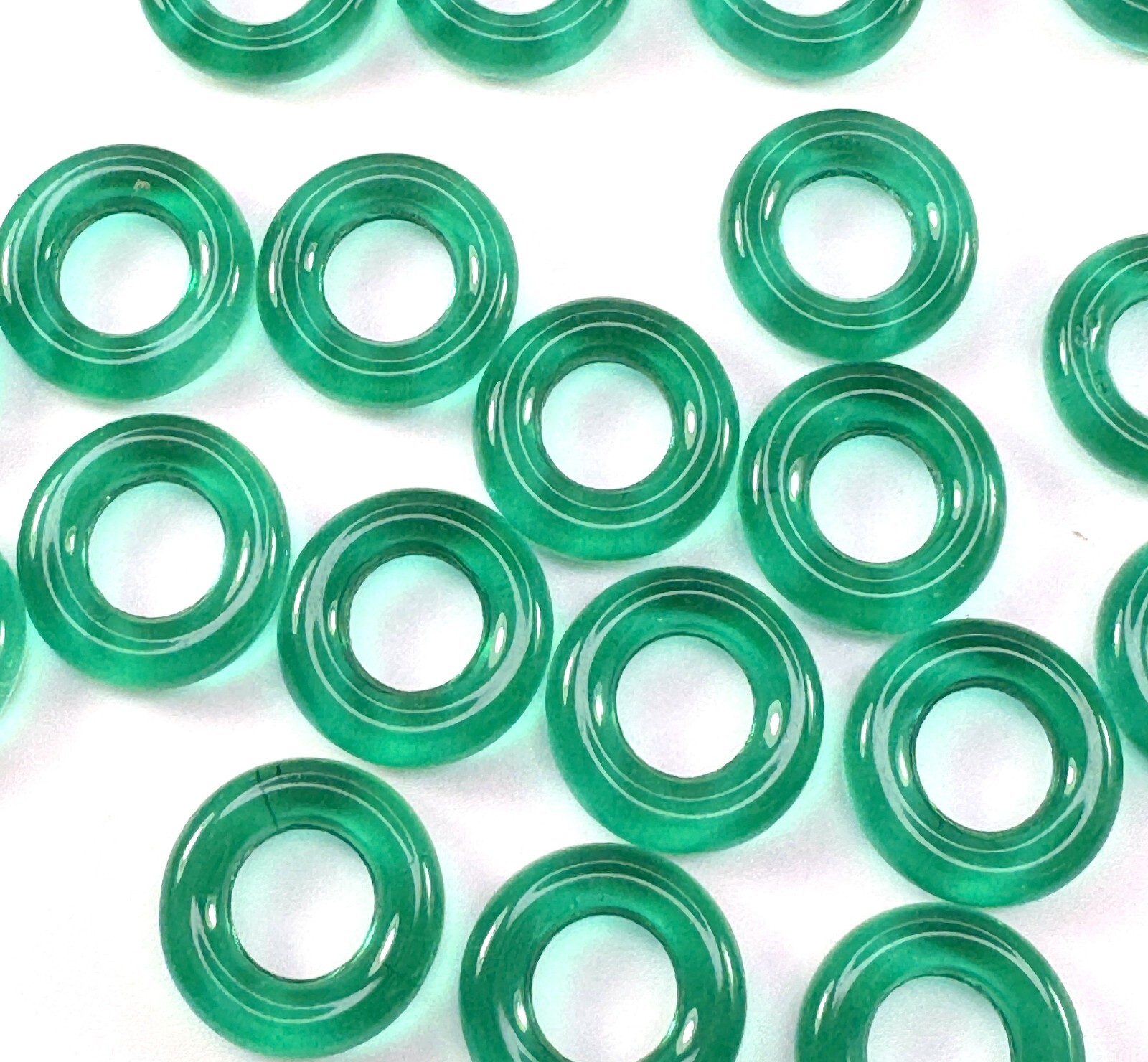 Large Hole Beads, 14mm, Emerald Green w/Gloss Finish, Czech Beads, 10 Pcs, w110
