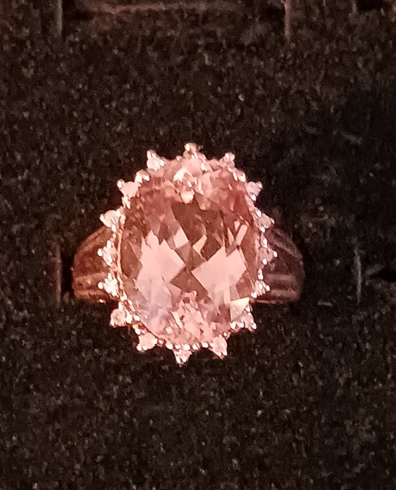 Morganite ring with diamond accents sz 6