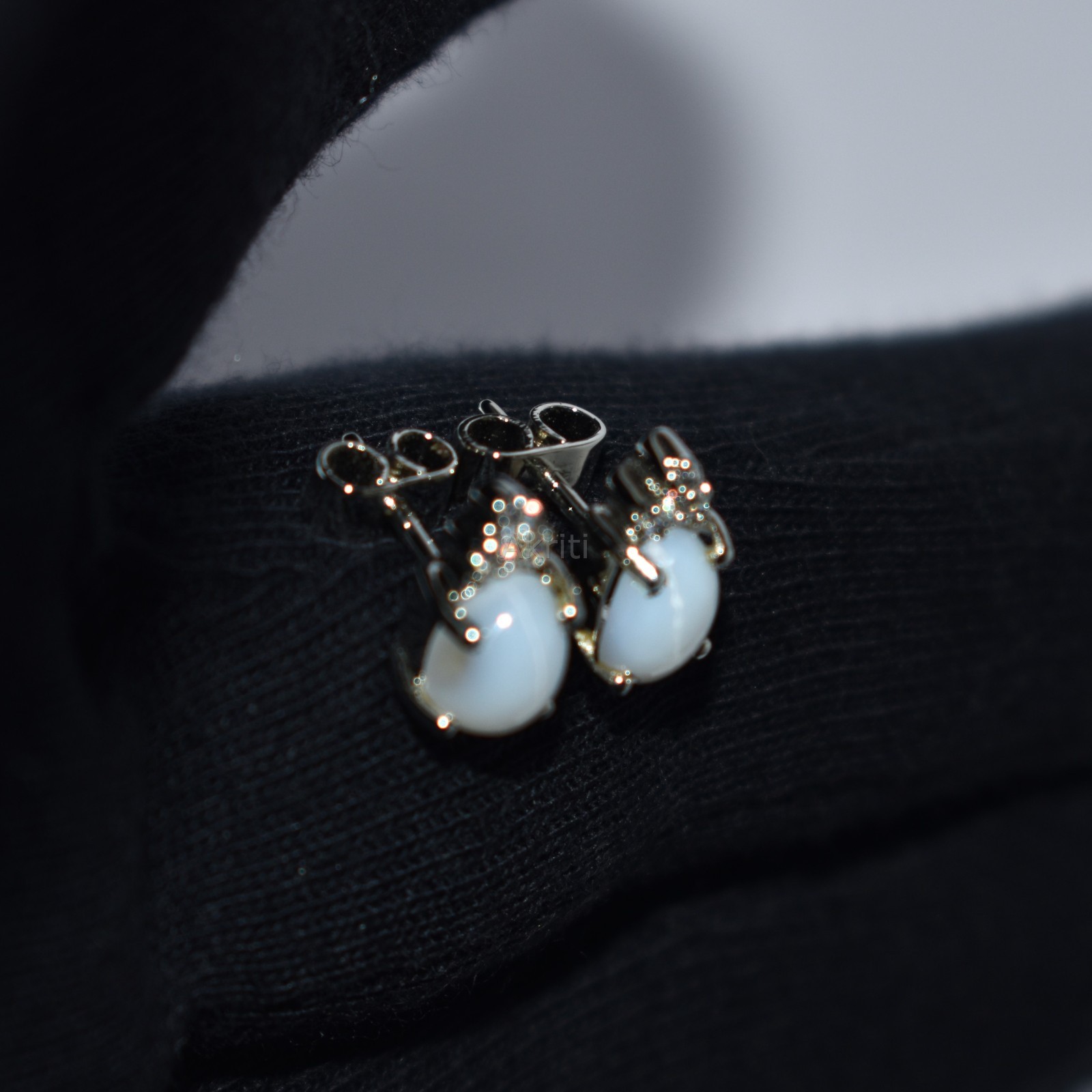 Crown Style Lab Lindy Star Sapphire & CZ Diamond 925 Sterling Silver Stud