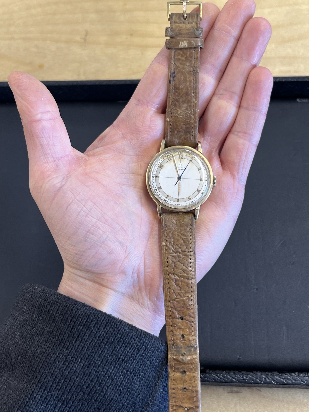 1944 Omega Chronometer ref. 2367 – 18K Gold – Pie Pan Dial – 35.4 mm – Working